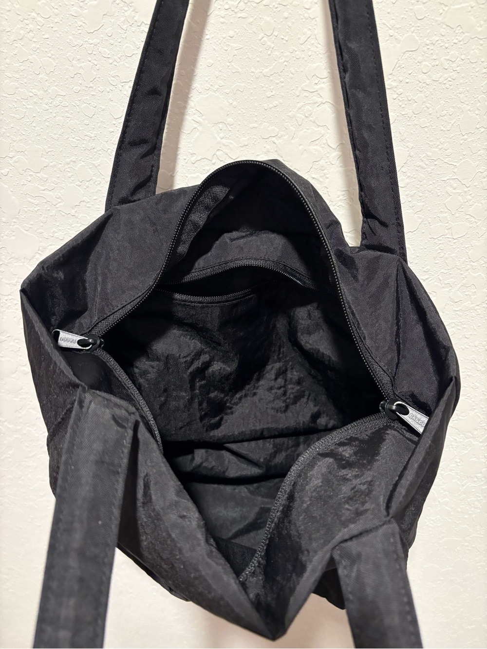 Baggu Mini Cloud in Black - Picture 2 of 8